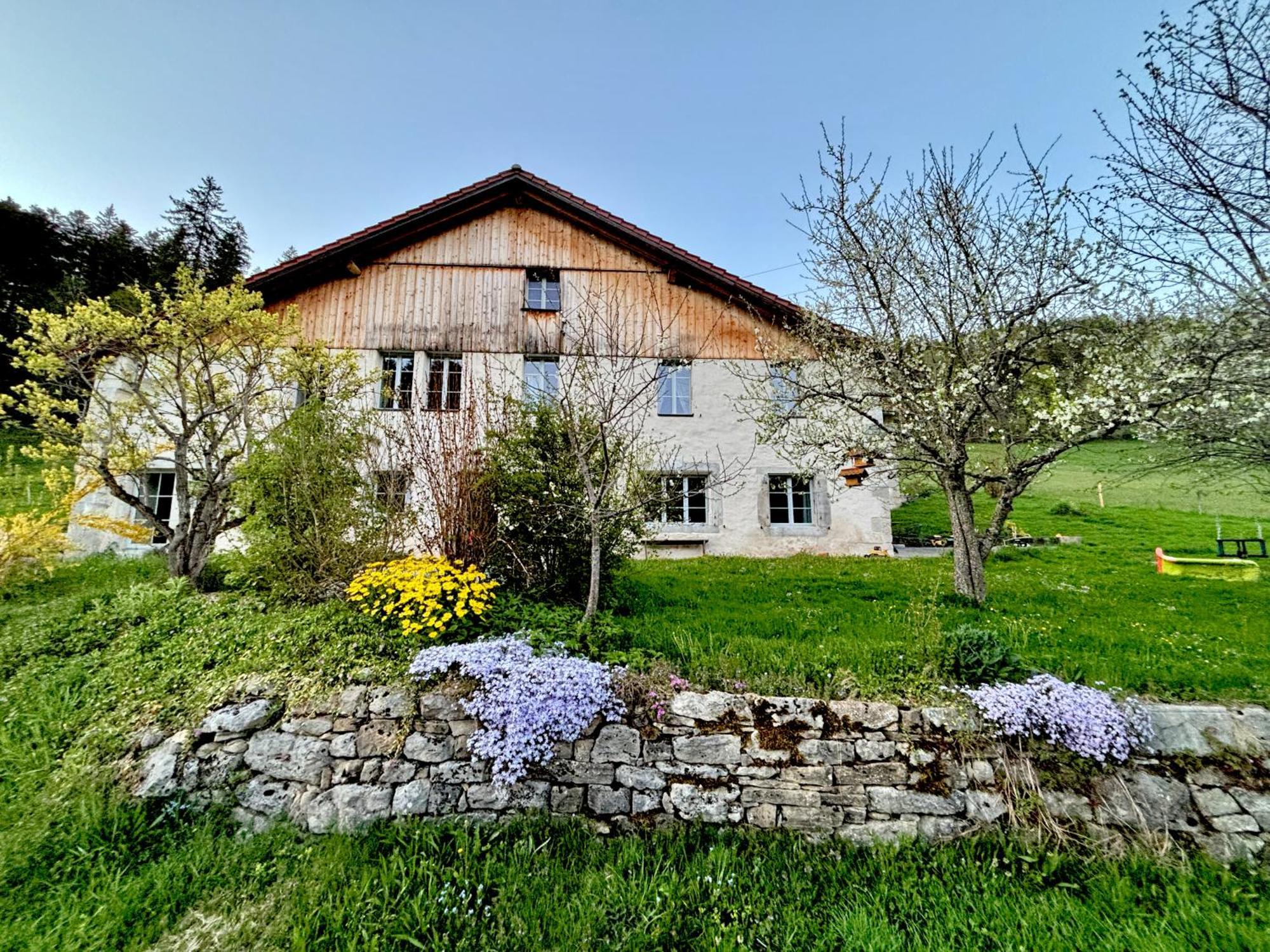 דירות לה לוקלה Relais De La Baume מראה חיצוני תמונה